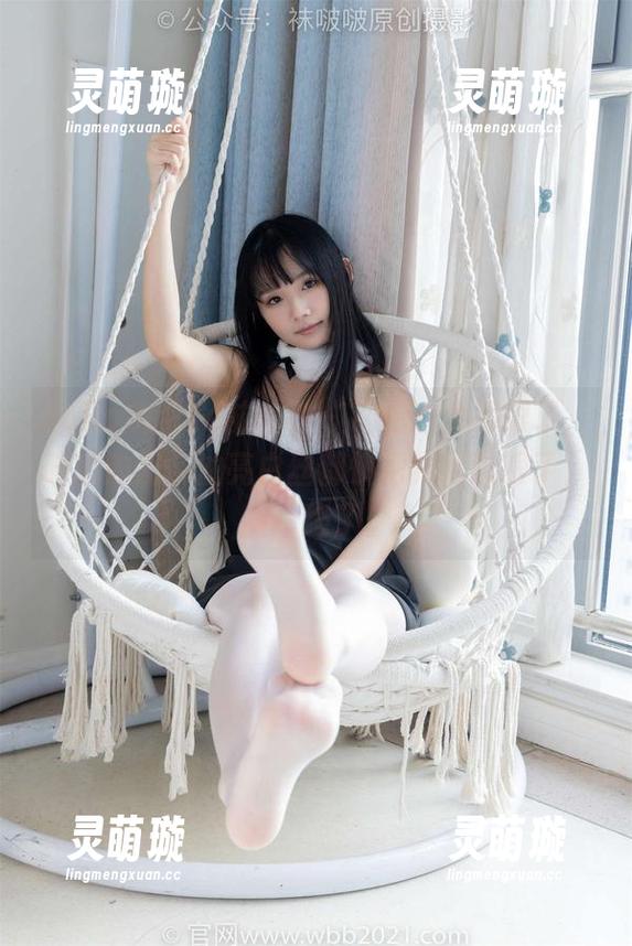 BoBoSocks袜啵啵 - 私拍也太惹眼了，砂糖的那条油亮白丝都快把我晃瞎眼了，图片绝了。