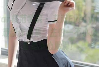 MFStar模范学院 – 艾莉Evelyn的浴室探险，最新作品集：生怕一不小心滑倒，真是小心翼翼！