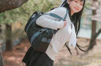 Mimmi(밈미)最近更新了DJAWA赛博朋克少女，心里默默给她点个赞，太有个性了！