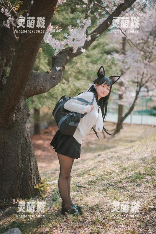 Mimmi(밈미)最近更新了DJAWA赛博朋克少女，心里默默给她点个赞，太有个性了！