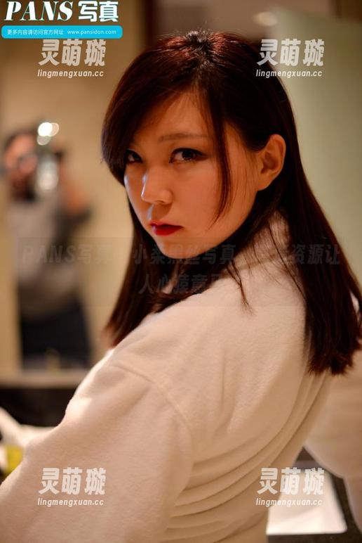 PANS写真 - 小柔黑丝写真，高清资源让人心猿意马