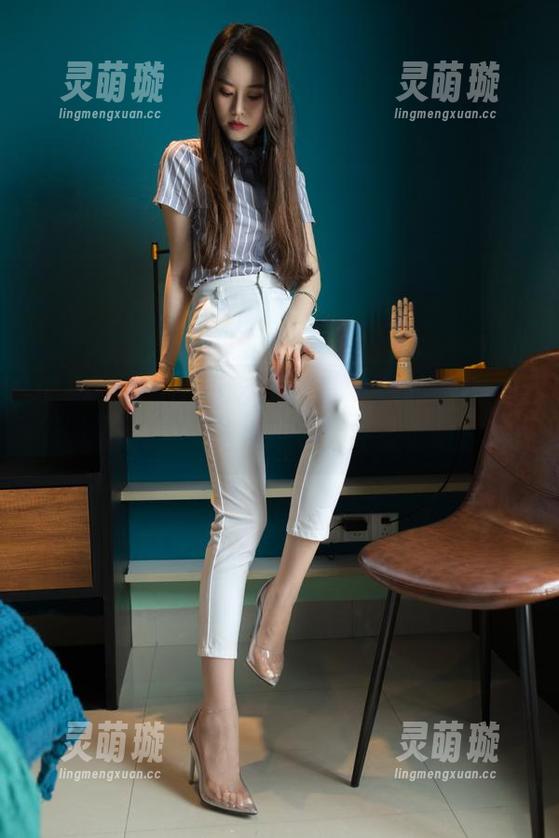 微密圈 - Sia不吃鱼上线，私拍图集让人心服口服，这曲线也太完美了吧。