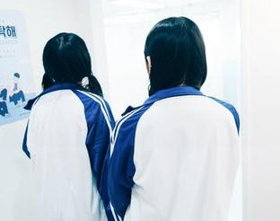 哎呀，Sonson(손손)，一个Loozy私人教练，图册里的健身新方式！