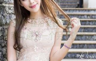 TGOD推女神 – 在浴室的光影下，Abby王乔恩图集带你进入一个另类的共享时刻！