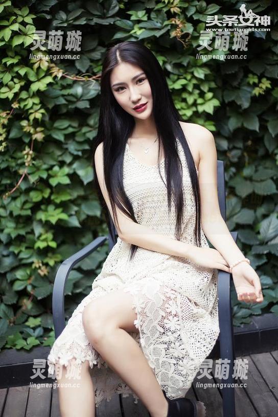 TouTiao头条女神-尹菲 TouTiao头条女神 - 高清写真集中尹菲的自拍:你能认出她最爱的Pose吗?