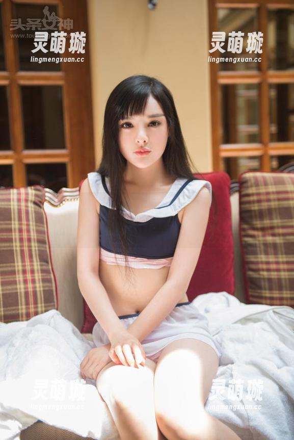 TouTiao头条女神 - 雨衣修水工合集：迪爱儿给你的衣柜加点“水分”！