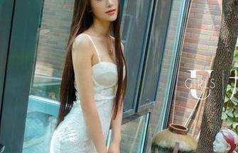 UGirls尤果网 – 短裙私房又来了，王轶玲的原图置身其中，有种说不出的感觉。