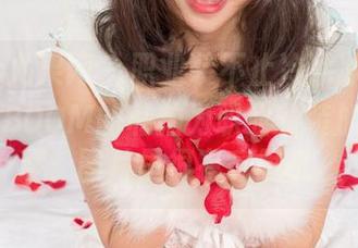 UGirls尤果网 – 职业装不止冷冰冰，若彤BOOMBOOM的私拍为职业着装加了点热度；图片里很有意思哦。