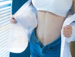 UGirls尤果网 – 诗朵雅的礼服合集，带着你的审美够不够？来，反正看完可能你还会搞错搭配！