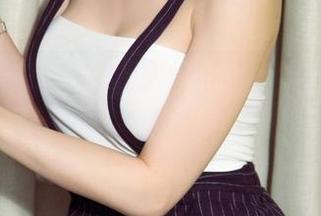 UGirls尤果网 – 双人不止是两个，金baby的套图合集里藏着很多