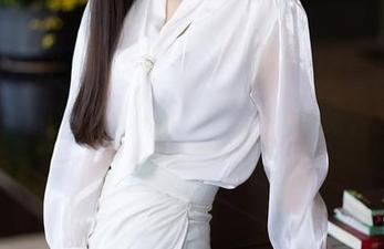XIAOYU语画界 – 重磅推出：观看周于希Sandy和她那双萌到不行的棉袜，画风太可爱了！