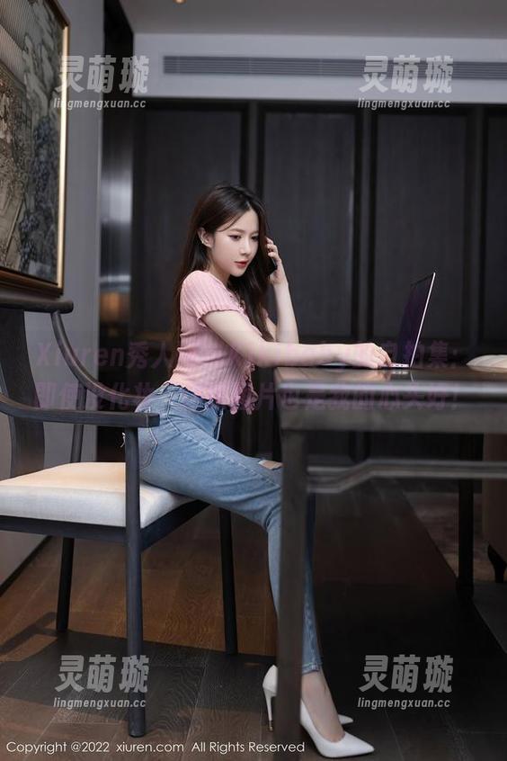 Xiuren秀人网-Kikibaby Xiuren秀人网 - Kikibaby的自拍集:即使没化妆,这张图片也是我的心头好!