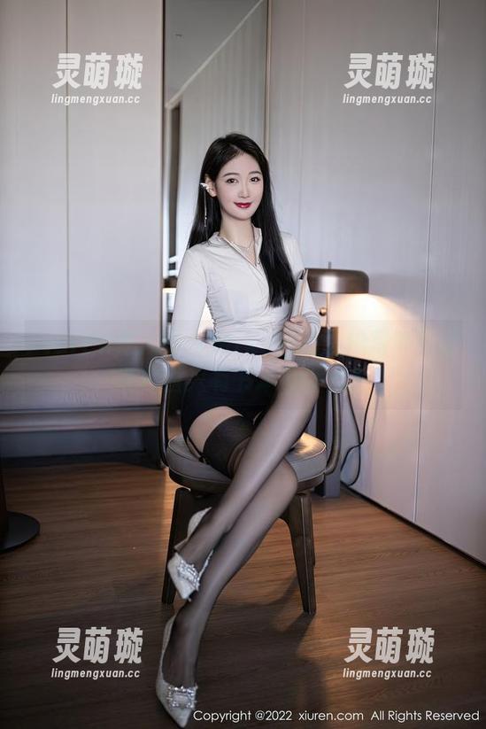 Xiuren秀人网-Miko酱 Xiuren秀人网 - Miko酱的私拍写真:谁说校园只有书本和课桌?