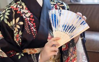 Xiuren秀人网 – 高跟鞋在Miko酱的私房里回旋，图片如水波荡漾