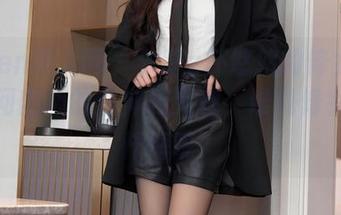 Xiuren秀人网 – 分享z杯悠悠的修女套图，叩问内心的信仰和灵魂，谁说修女就得忏悔呢？