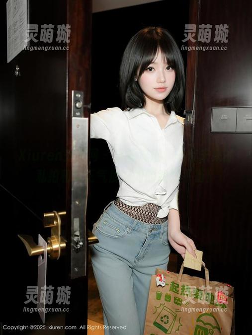 Xiuren秀人网 - 资源流出，千夜未来的私拍和女王气质之间的微妙平衡！