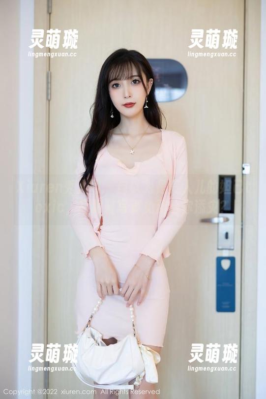 Xiuren秀人网-妲己toxic Xiuren秀人网 - 自以为是美人儿的妲己toxic,高跟鞋写真免费给你添灾?