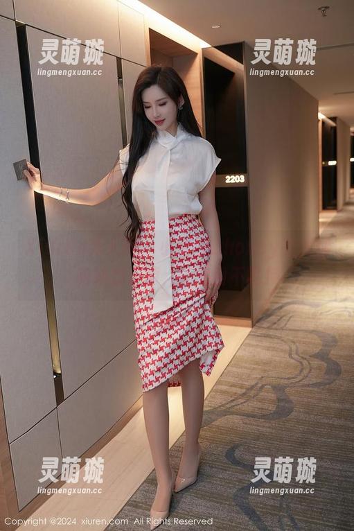Xiuren秀人网 - 小蛮妖_honey的美腿和她的资源，让人目不暇接