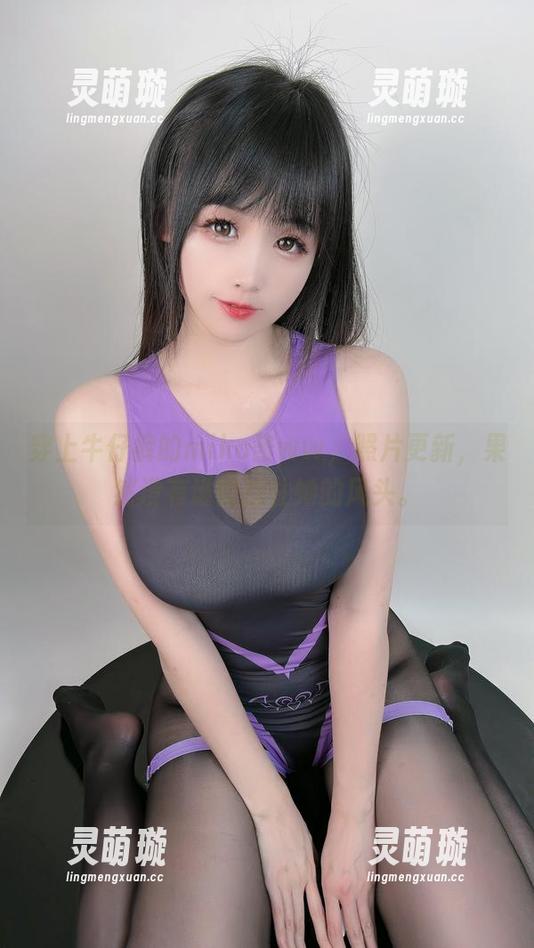 穿上牛仔裤的miko酱ww，照片更新，果然没有谁能挡住她的风头。