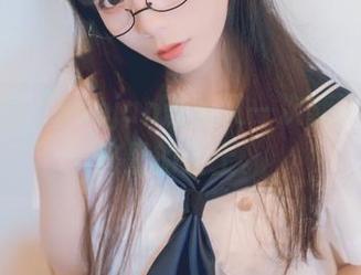 黑兔图包，usejan蓝蓝又一次翻了一道公路里的尘土。