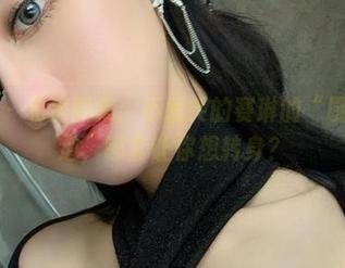 微密圈 – 私房图集：不爱笑的赛琳的“厨娘”外道，哪套让你想转身？