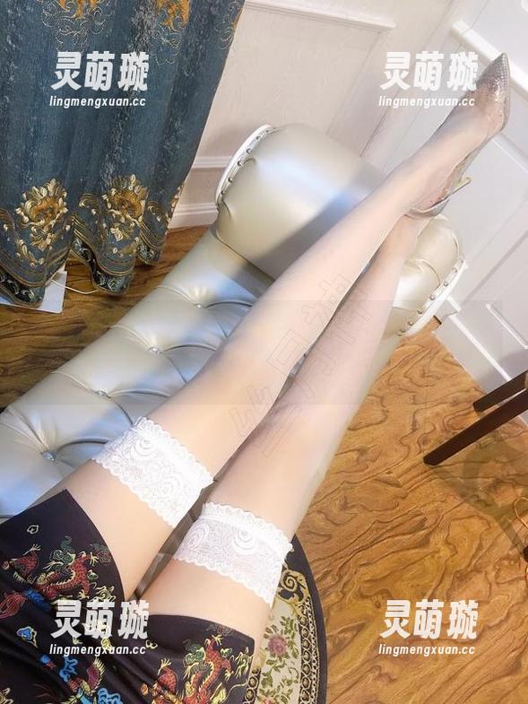 微密圈 - 图片里的丝月神，皮裤细带高跟网袜，完全不需要任何光环来加持。