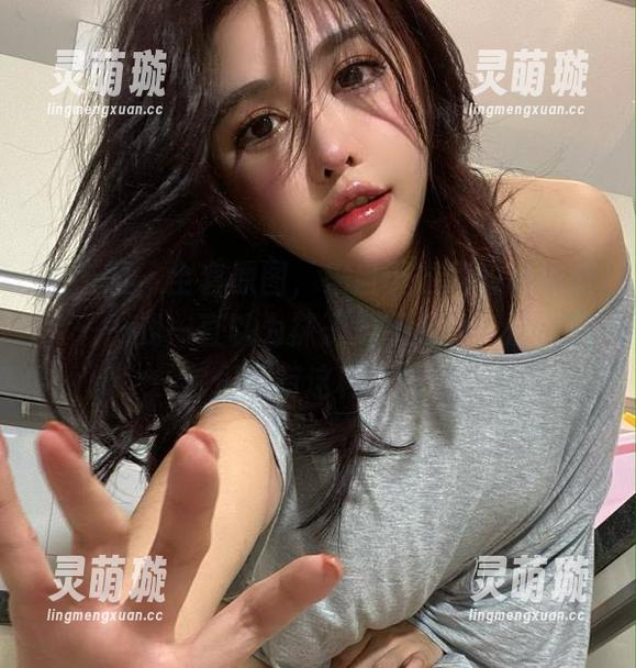 微密圈 - 全套原图，来自于芷晴的棉袜盛会——我一直以为袜子是平凡的，没想到它们还有这种气场！