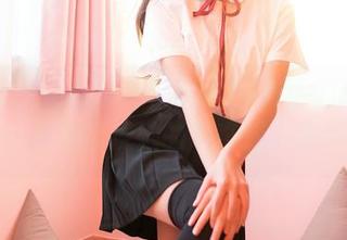 嗲囡囡 – 新鲜出炉！Emily尹菲的旅拍图片，快来围观她的“奇遇”更新！