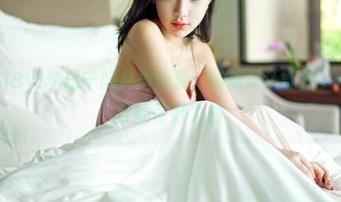 嗲囡囡 – SiByl李思宁的私拍合集：能做菜还能拍，从厨房到客厅的奇妙之旅