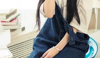 头条女神 – 艾静香办公室作品精选：你以为只是正经工作？其实我们偷偷在玩角色扮演呢！