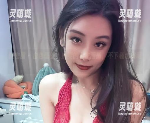 微密圈 - 白色蕾丝，奶雯的私密画册，不下载也难啊！