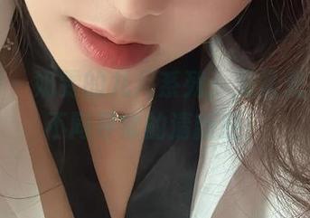 微密圈 – 奶雯的九月系列：无圣光写真，不同寻常的清新感！