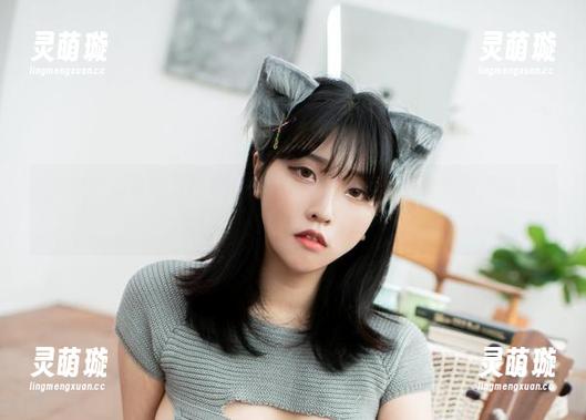 下载宋哈娜花嫁写真集，一秒变身梦中妻子，连布偶犬都想娶她！