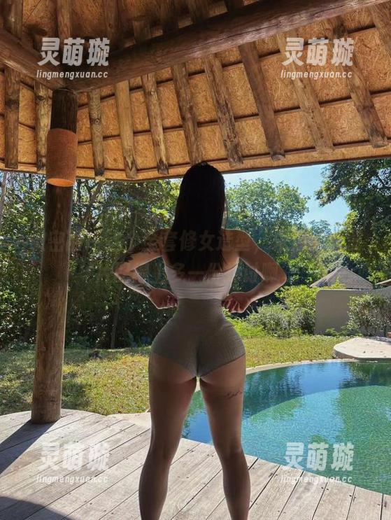 宋昱欣 微密圈 - 这个全套修女造型,宋昱欣的图片配得上多一份探讨啊。