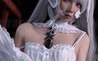走进小和甜酒的图库，魔女猫咪的优雅姿态，完全能让我从早到晚盯着。