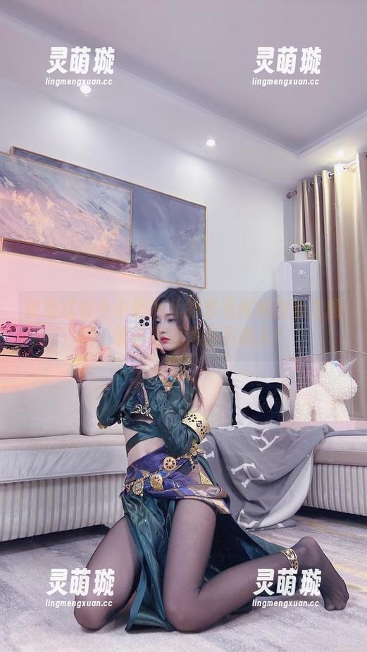 收集这份小小奶瓶儿的双马尾制服师生图包，谁说校园风格不迷人？