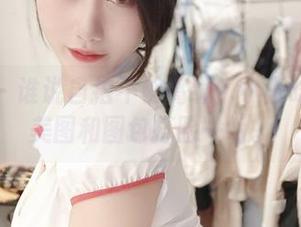 微密圈 – 谁说自拍不够高级？小玉吃果冻的美图和图包打脸一切。