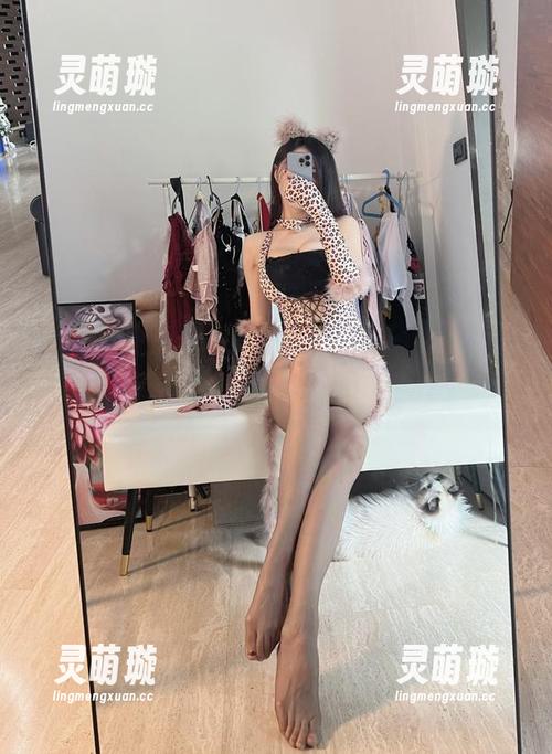 小玉吃果冻 微密圈 - 小玉吃果冻的透明感,在写真合集中你懂的那种微妙氛围!