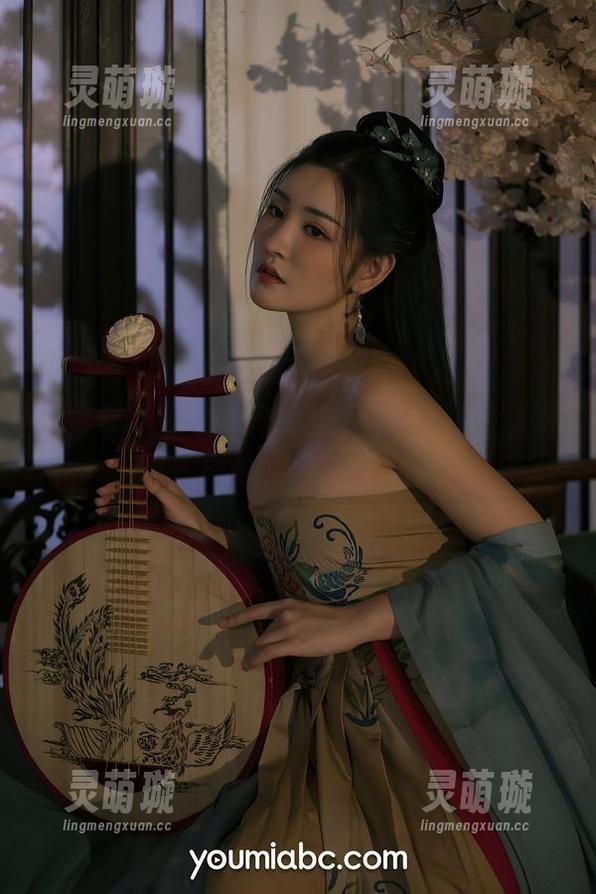 尤蜜荟 - 陈宇曦和她的高跟鞋资源，这次真是喧宾夺主。