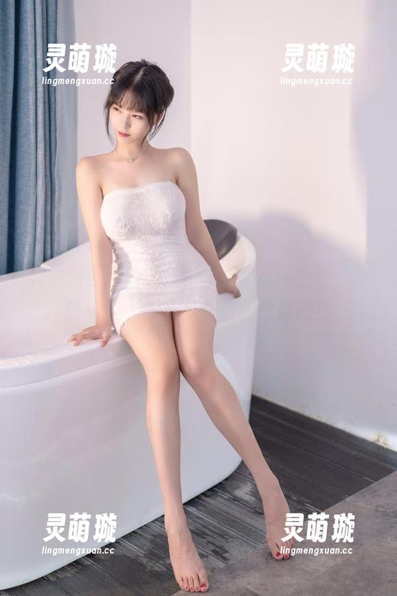 抖娘利世 抖娘利世真应该多做点厨娘cos更新,太好玩了,像在出奇招的舞台剧!