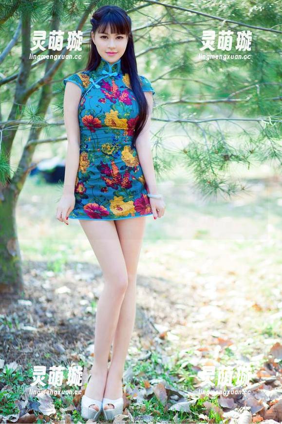 推女郎 - 你见过在家穿棉袜的博主吗？连欣在线分享美图，爽翻全场！