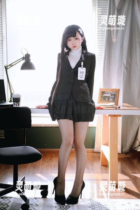 日奈娇与皮衣的组合，高清图册，恨不得把自己打扮得像她！