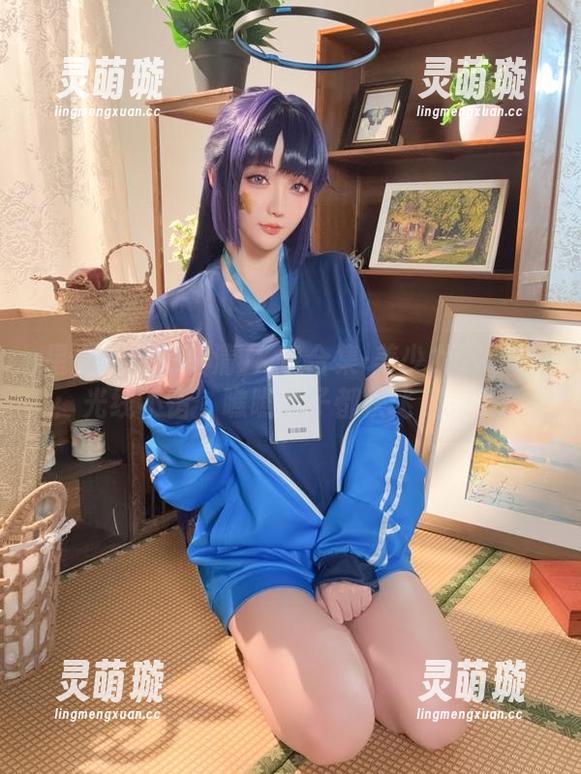 星之迟迟的高清JK包合集-美少女万华镜：光线不错，瞧瞧裙子都快飞起来了！