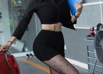 星颜社 – 蕾丝写真里的Egg_尤妮丝：隐约好像……