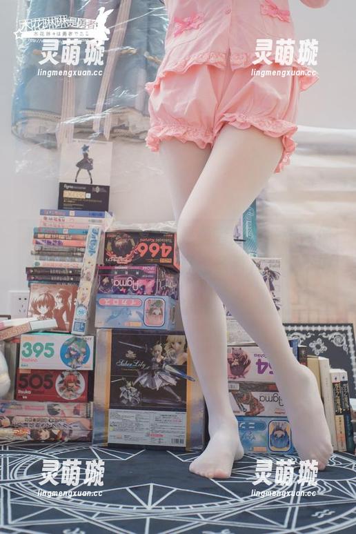 私拍作品，木花琳琳是勇者的每一张都像是女神的专属代言，真想多看几眼，不得了。