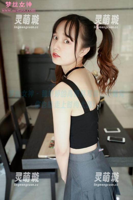 梦丝女神 - 魏婷婷的高跟鞋写真，下载完你也能走上时尚大道！