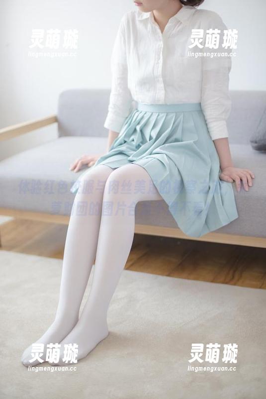 森萝财团 体验红色校服与肉丝美足的视察之旅,森萝财团的图片合集不得不看!
