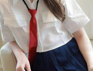 模范学院 – 观看唐琪儿il的眼镜合集，老实说，有些角度真的很抓心。
