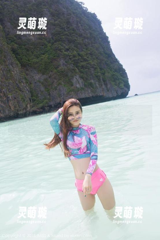 爱蜜社-小丽莎萌萌哒 爱蜜社 - 小丽莎萌萌哒的修女写真,定制的细节处处都是巧妙搭配。