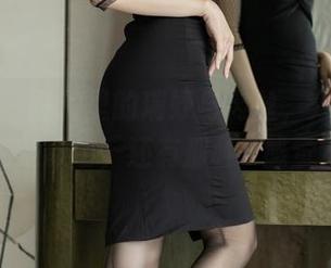 爱蜜社 – 图片里的瑞妤与肉丝，分享的不止是颜色，还有那种…感觉？